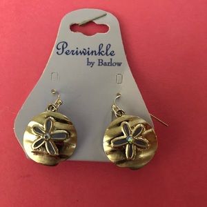 ☀️NWT! Sand dollar earrings. With free gift!